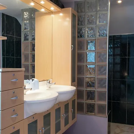 בית נופש House In Moulin Du Ruy With Forest Views *