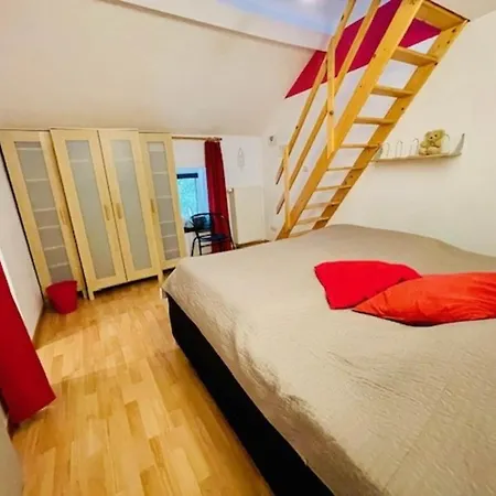 House In Moulin Du Ruy With Forest Views סטומונט